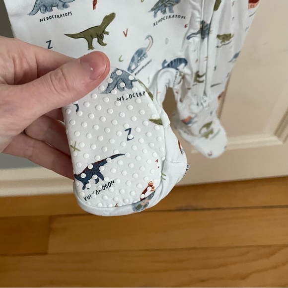 NWT Angel Dear Bamboo ABC Dino Print Footie Pajama Size 0-3M - Picture 5 of 6